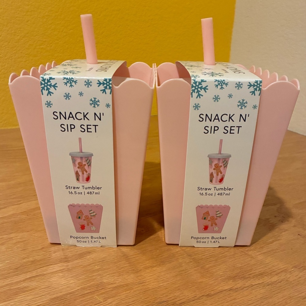 Target Bullseye Playground Pink Christmas Snack N' Sip Set- Set of 2 - Picture 2 of 10